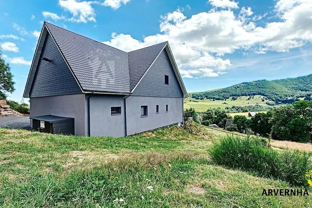 Meizou Bardou Chambon-sur-Lac 0*,  France